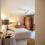 Couette-café In Principio Vitae - L'infinito Con Tatto 3*