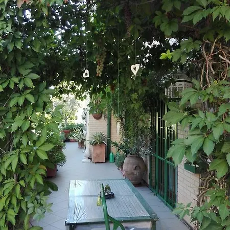 Bed & Breakfast In Principio Vitae - L'infinito Con Tatto 3*